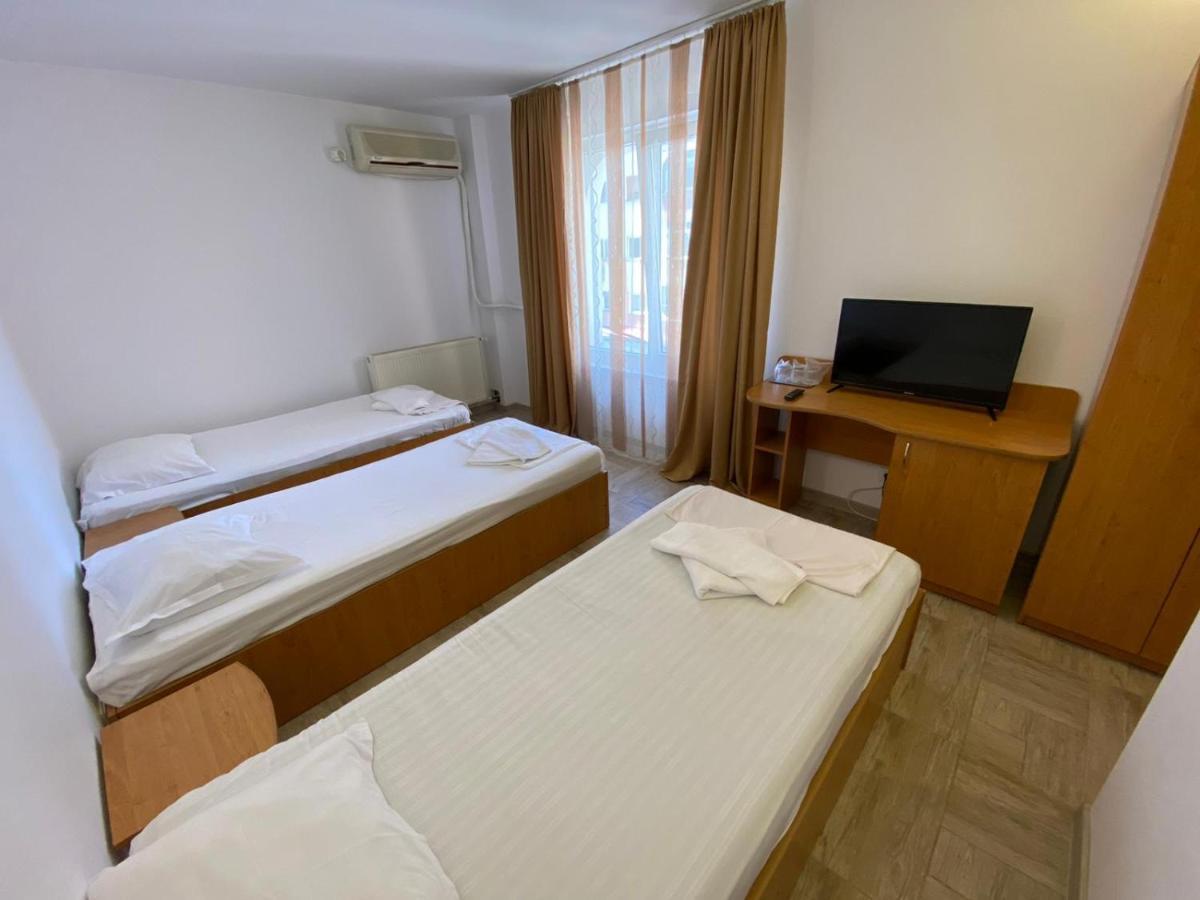 Târgu Jiu Hotel Gorj מראה חיצוני תמונה
