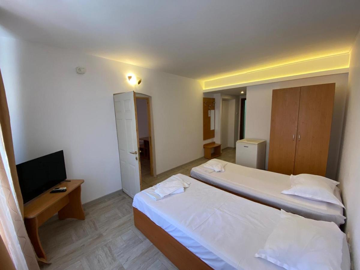 Târgu Jiu Hotel Gorj מראה חיצוני תמונה