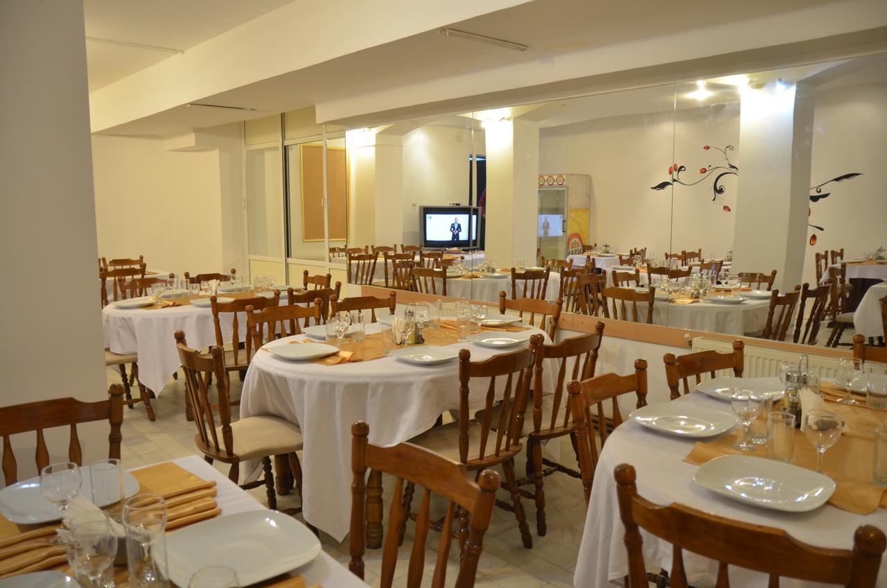 Târgu Jiu Hotel Gorj מראה חיצוני תמונה