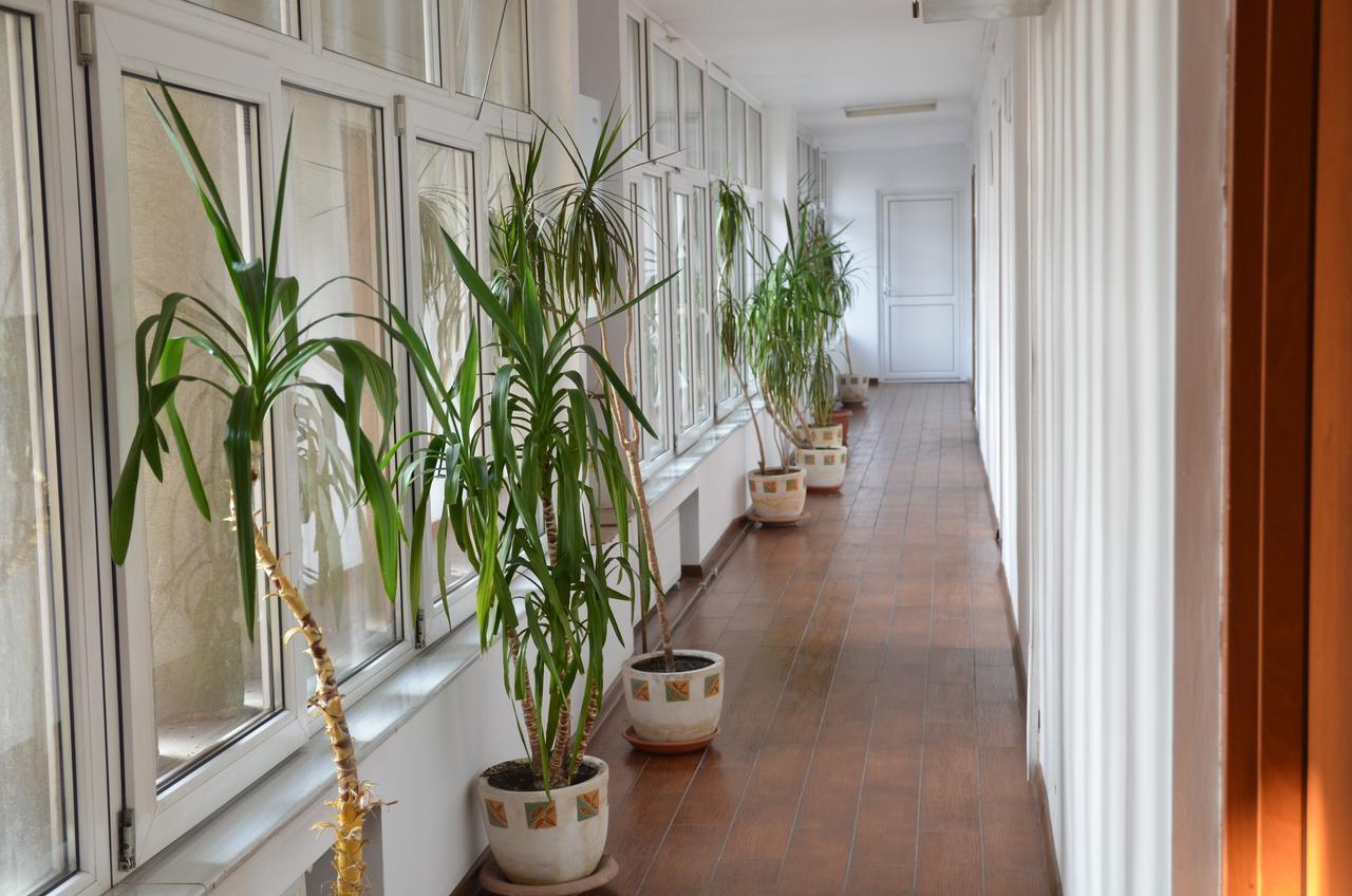 Târgu Jiu Hotel Gorj מראה חיצוני תמונה