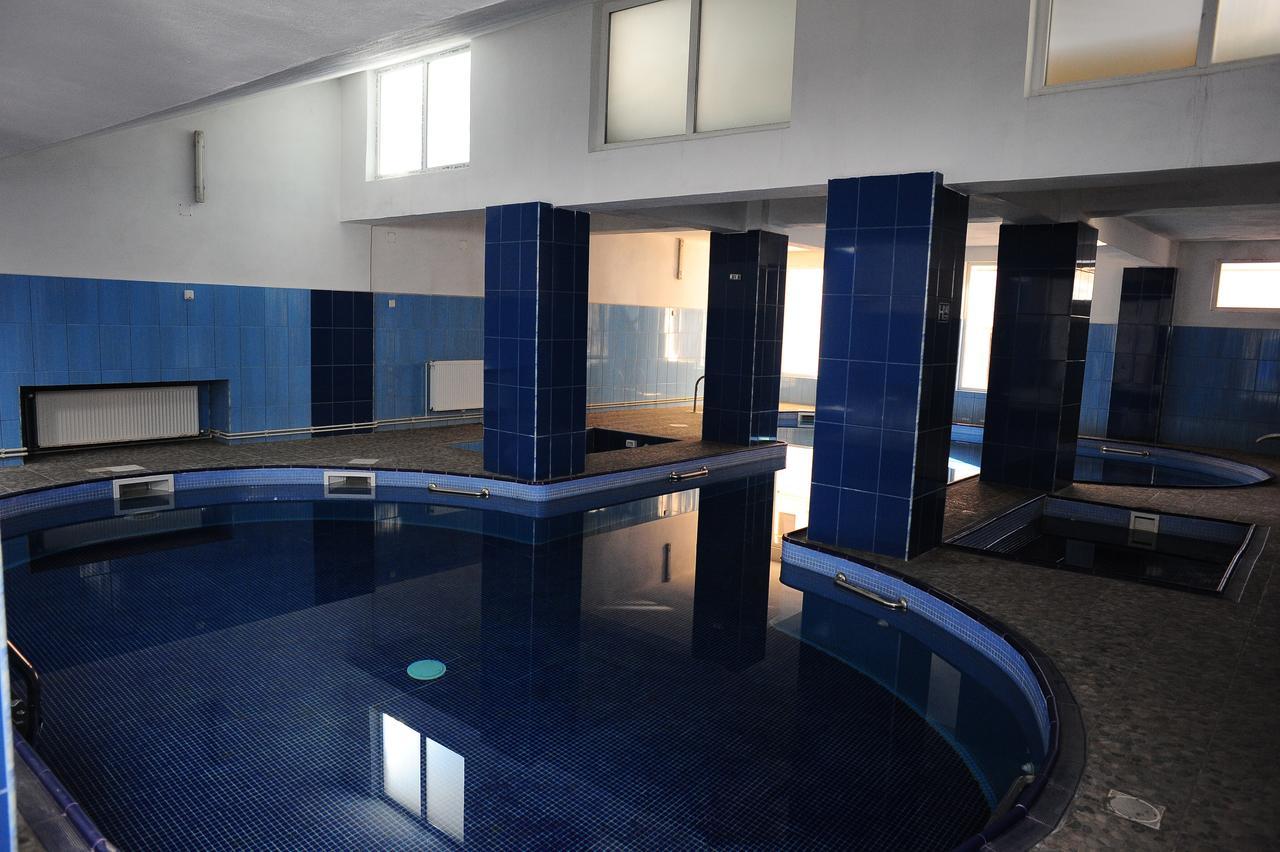 Târgu Jiu Hotel Gorj מראה חיצוני תמונה
