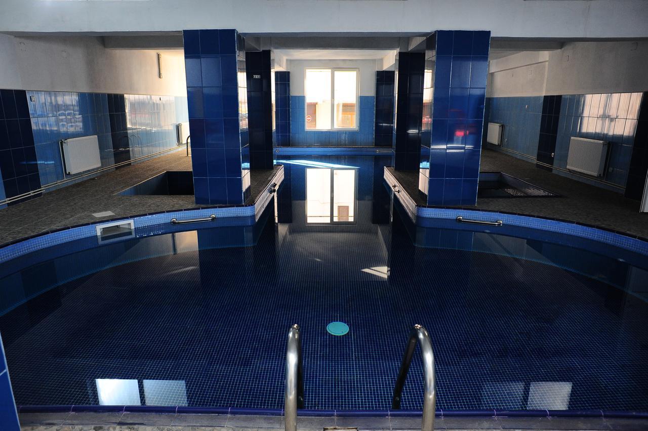 Târgu Jiu Hotel Gorj מראה חיצוני תמונה